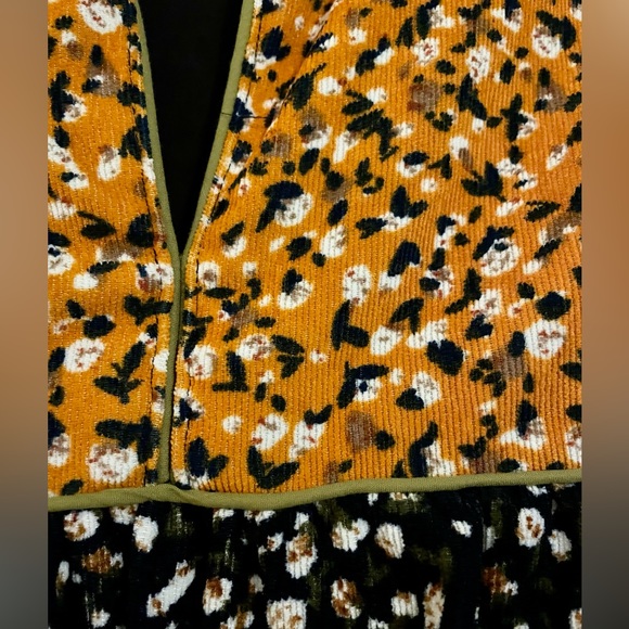 St Geraldine Puff Sleeve Dress - Picture 3 of 3